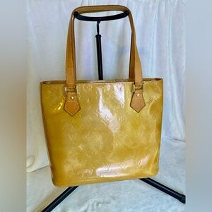SOLD****Authentic LV Vernis Houston Handbag